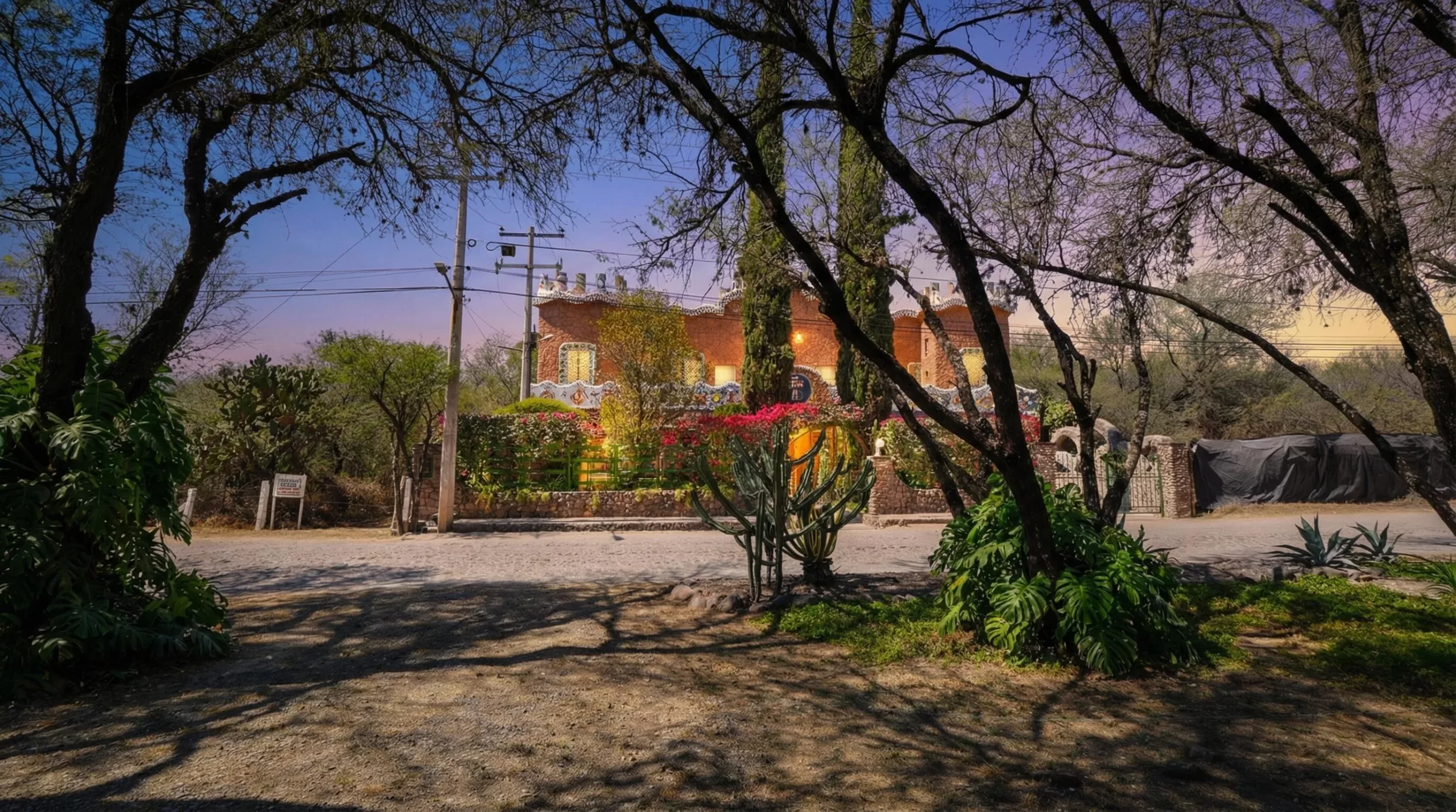 Neighborhood photo13